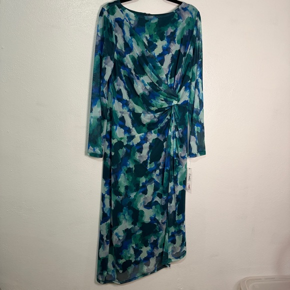 Maggy London Blue & Green Abstract Twist-Front Long Sleeve Dress. Sz 14. NWT.